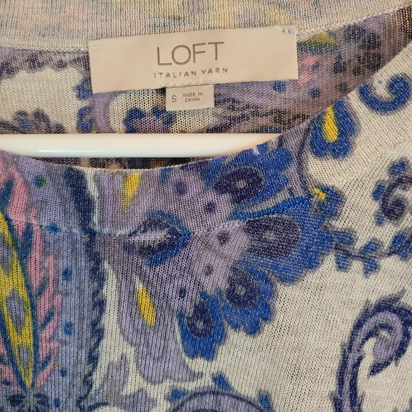 (1429) The Loft Woman's Long Sleeve Blouse, Small Design: Paisley Multi Color - Picture 7 of 14